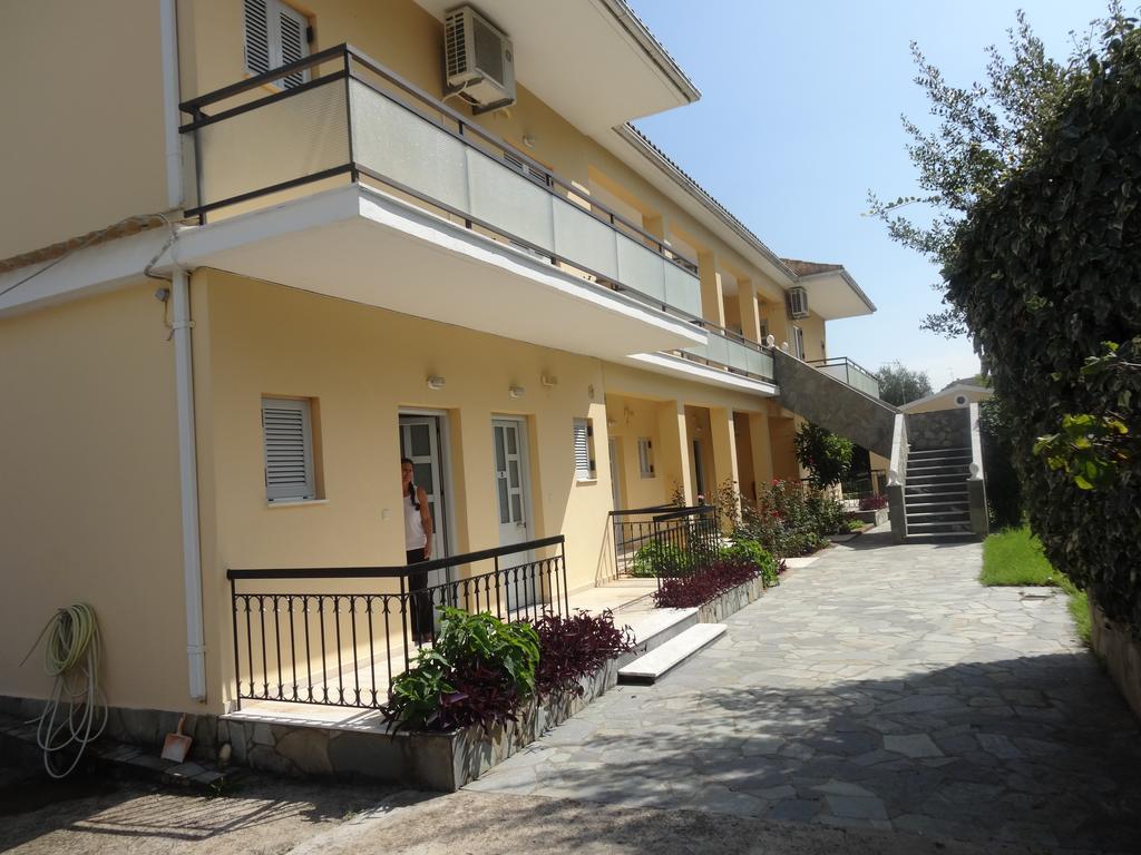 Dimitra Apartments G Гувія Екстер'єр фото